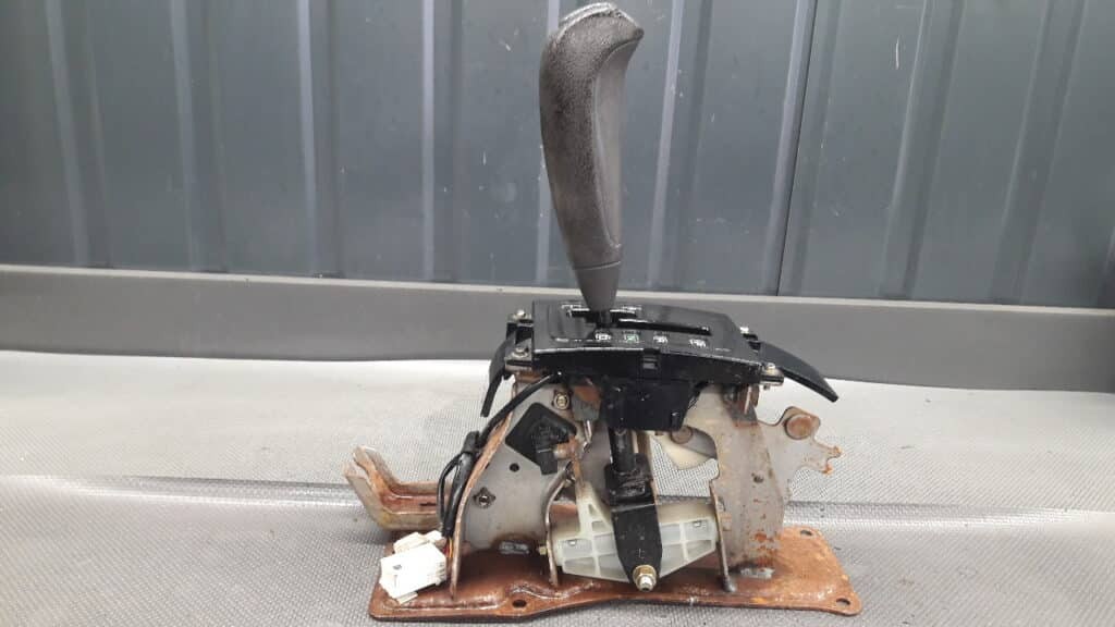 lewarek zmiany biegow mitsubishi Pajero AUTOMAT
