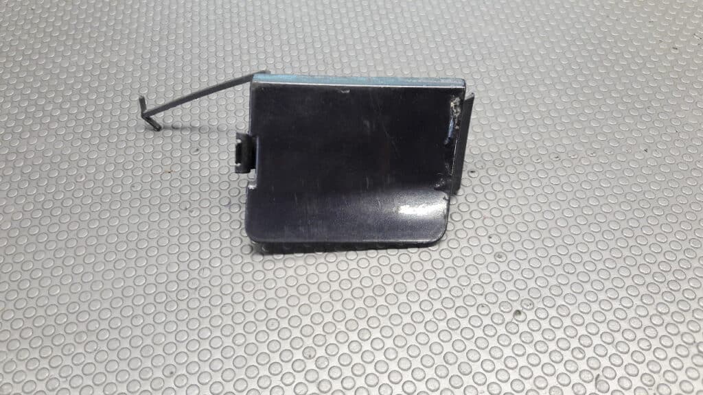 8151584 Zaslepka zderzaka tyl BMW E36