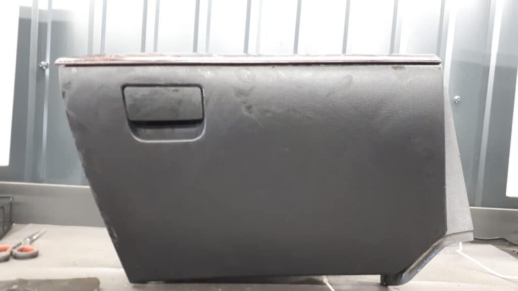 bbm4-64161 schowek pasażera mazda 3 ii bl 08-13r