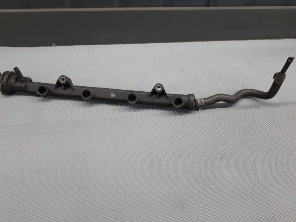 030133319l litwa wtryskowa polo III seat 1.0 v8