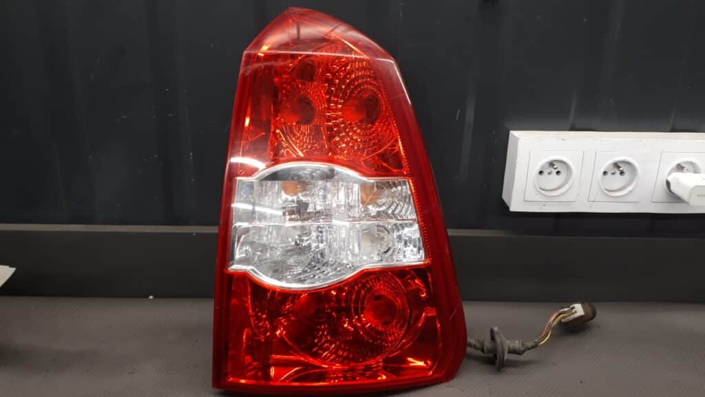 20-2802R Lampa Prawy Tyl CHEVROLET LACETTI KOMBI