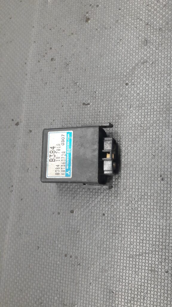 B384 18 701A modu;l sensor mazda 323 91r