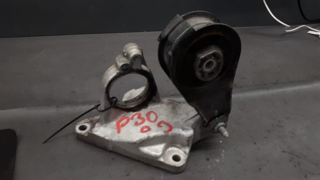 9680482880 łapa podpora półosi PEUGEOT 5008 2.0 HDI