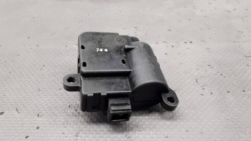 210665693F Silniczek regulacji nawiewu xsara 1.4l