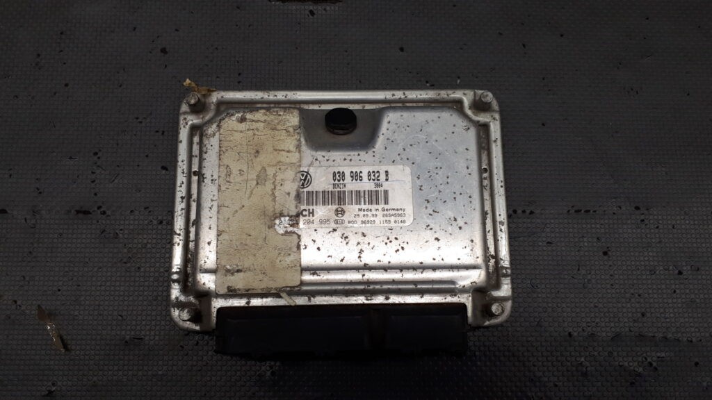 030906032B komputer SEAT Arosa 1.0