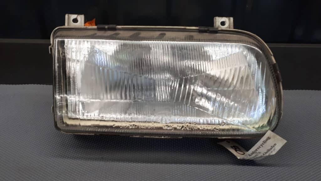 246056-00 reflektor prawy Skoda Felicia 6U 96r