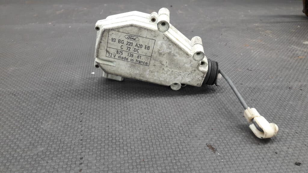 93BG220A20EB silownik centralnego zamka  ford scorpio