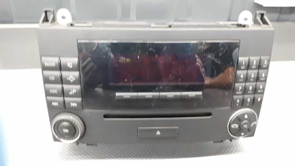 A1698700689 radio Mercedes A-Klasse A169