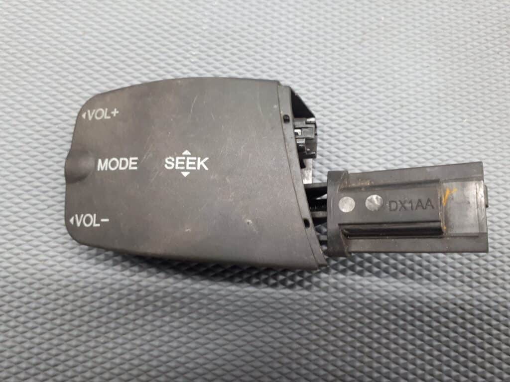 3m5t-14k147ab era przelacznik pod kierwonice ford focus II