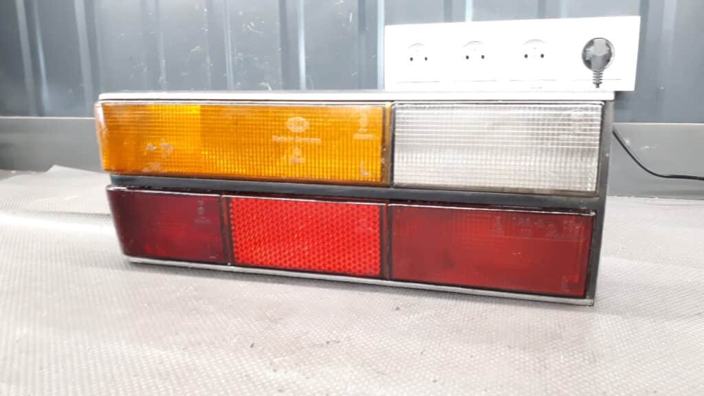 53264R7 lampa lewy tyl audi 100 c2