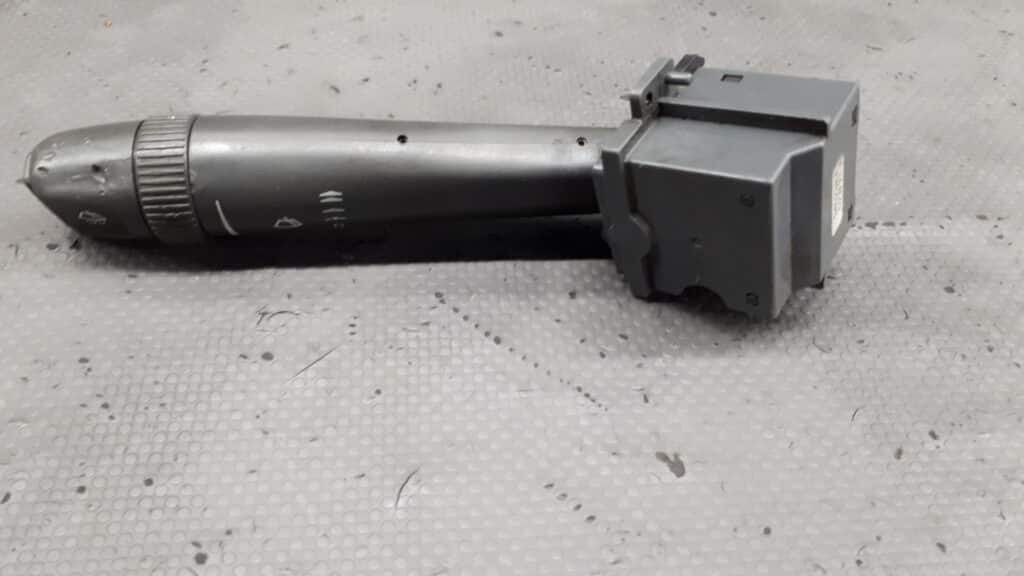 9452387 przełącznik wycieraczek volvo s60 v70