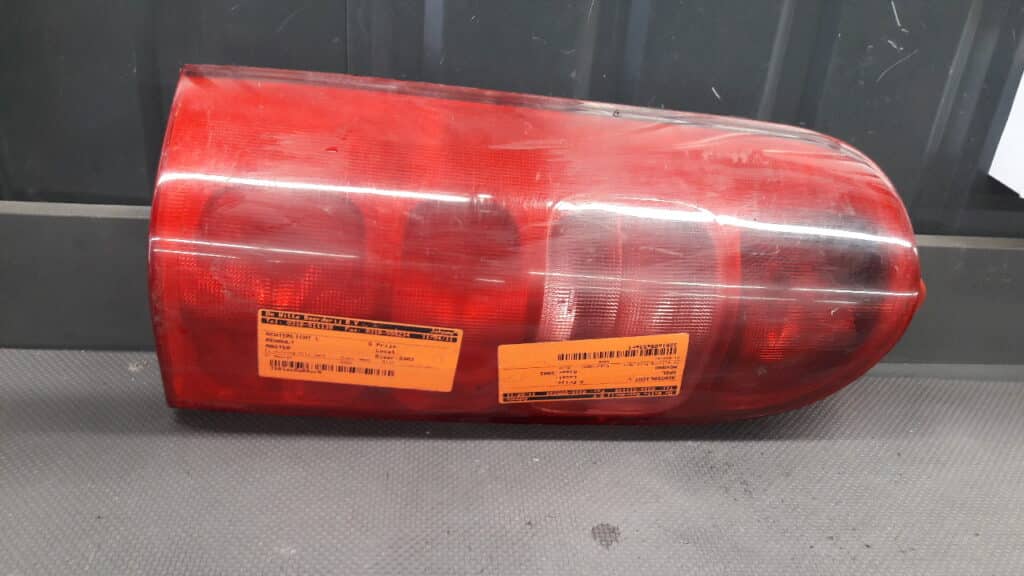 Lampa lewa tylna movano master
