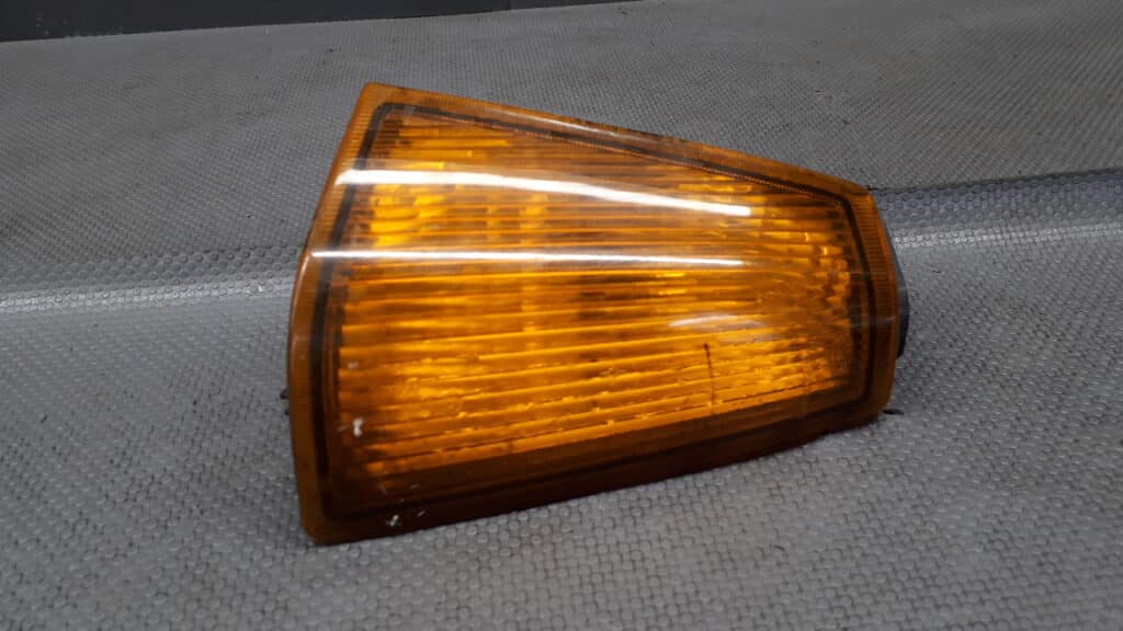 Kierunkowskaz prawy Volvo Hella 340 87r