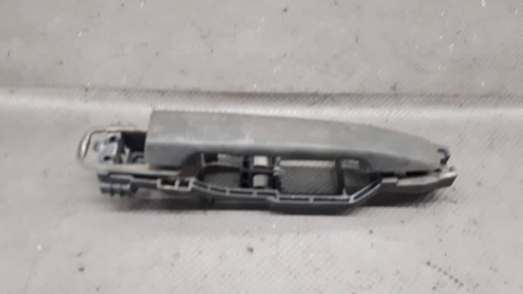 Klamka drzwi prawy przód Mercedes w202