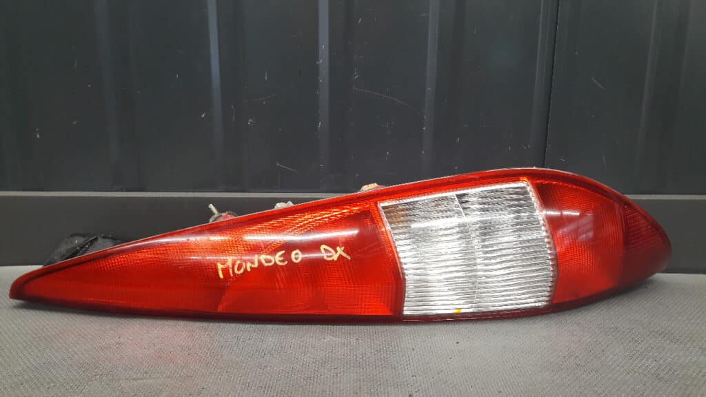 Lampa prawy tyl Mondeo MK3 KOMBI 03R
