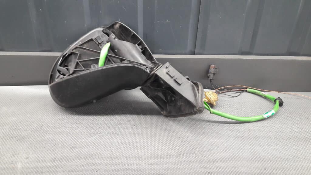 E20206040 lusterko prawe PEUGEOT 308 2PIN+6PIN
