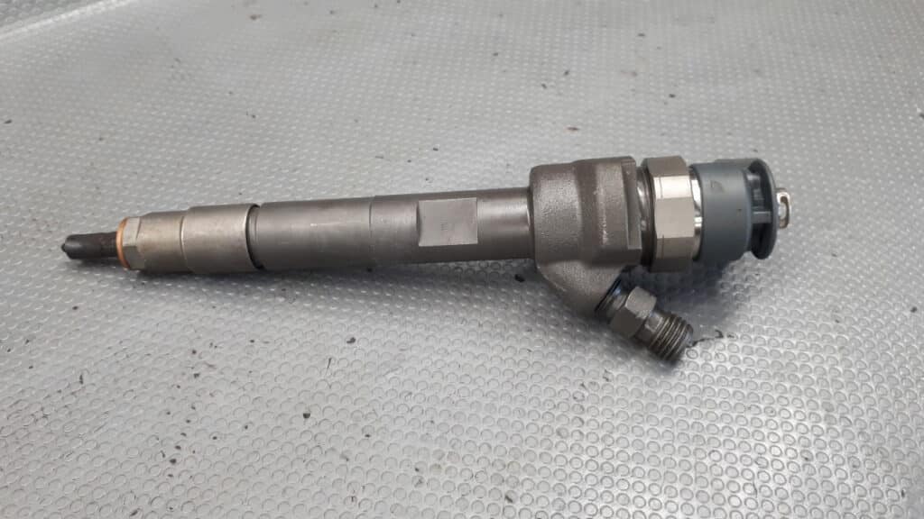 0445110601 wtrysk BMW E87 E90 2.0 10r