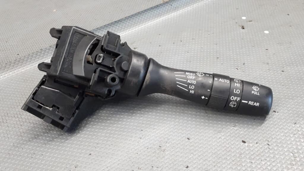4807017F148 przełącznik wycieraczek  LEXUS IS II