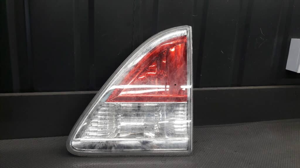AV7913434AB mazda lampa tylna prawa bt -50 2011r