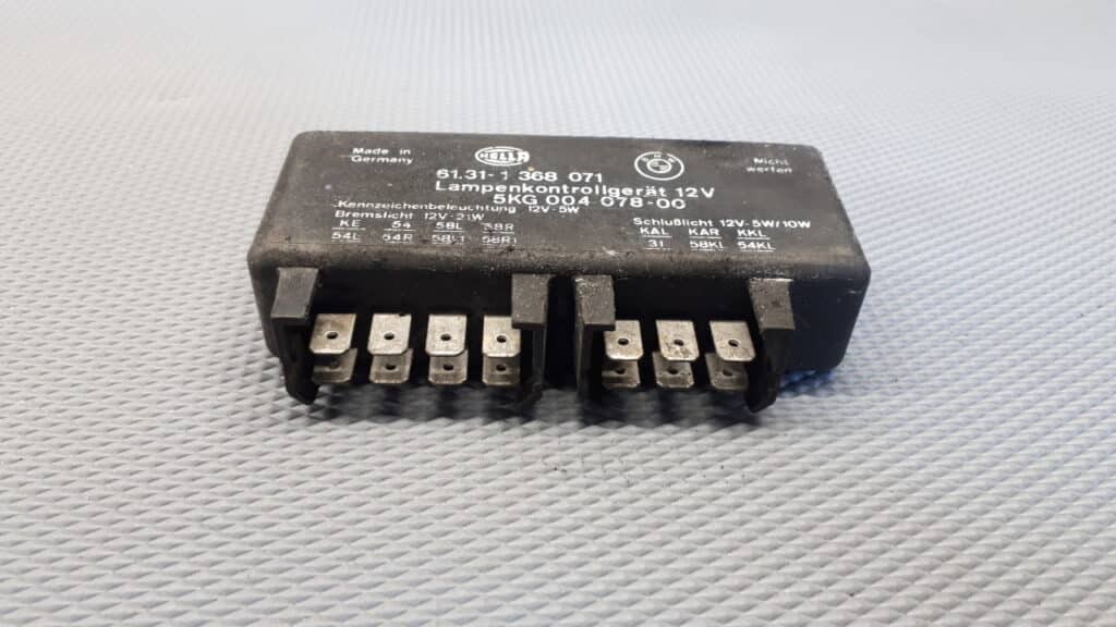 1368071 PRZEKAZNIKA STEROWNIK BMW E30 E34 E36