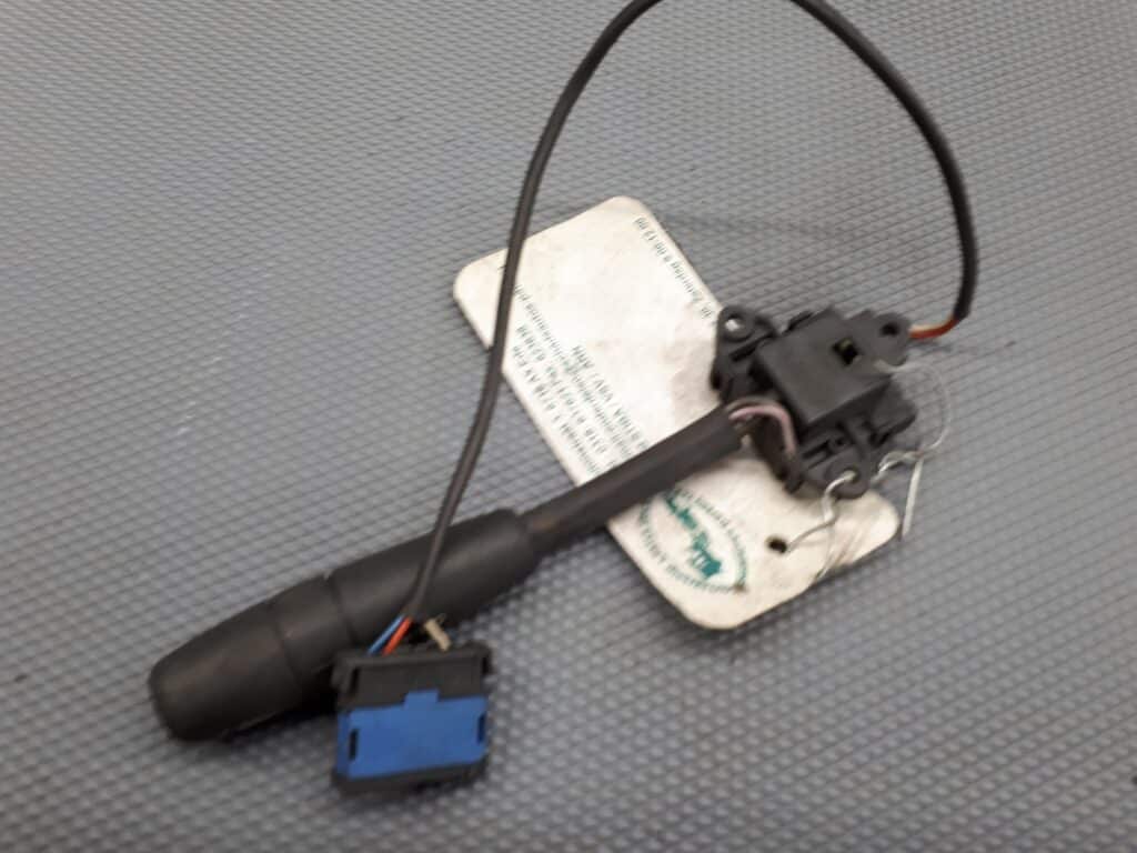 96250985 przelacznik radia peugeot 206