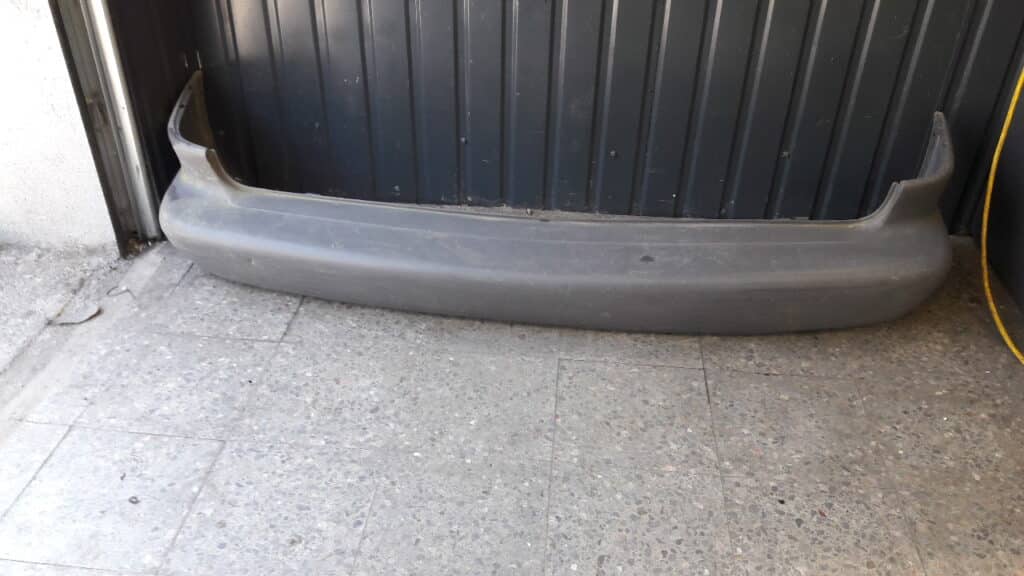 4576254AE zderzak tyl Chrysler Voyager III