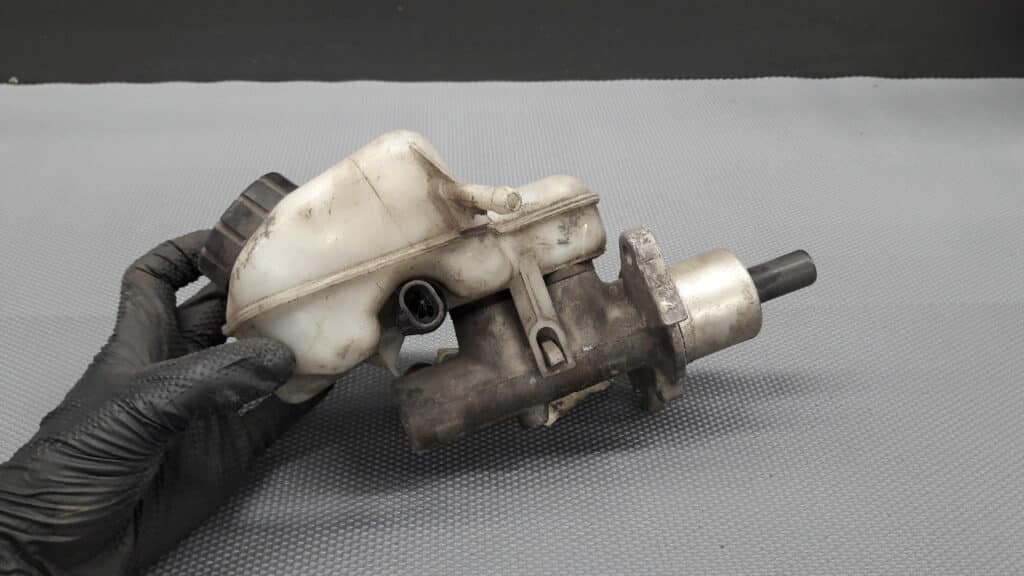 32066735 pompa hamulcowa Opel Zafira A 2.2