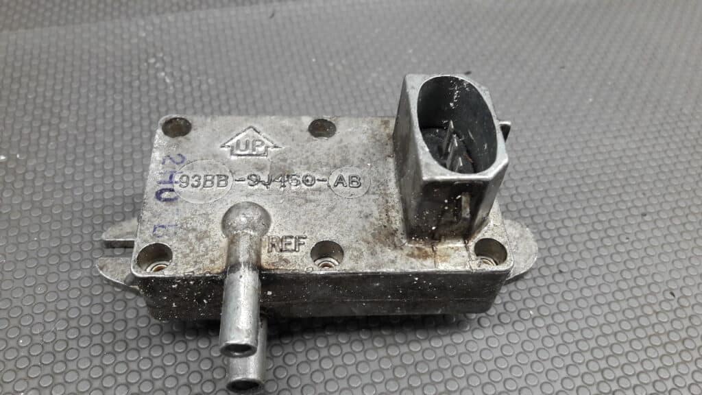93BB9J460AB CZUJNIK ZAWOR FORD MONDEO 1.8 2.0 16V