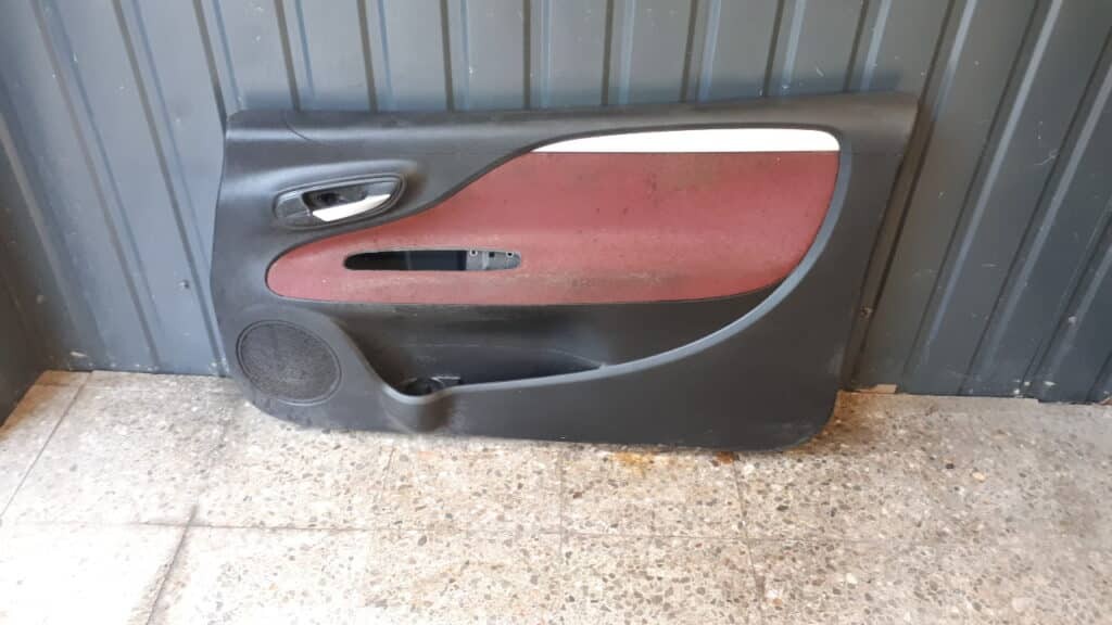 boczek drzwi prawy przod fiat grande punto