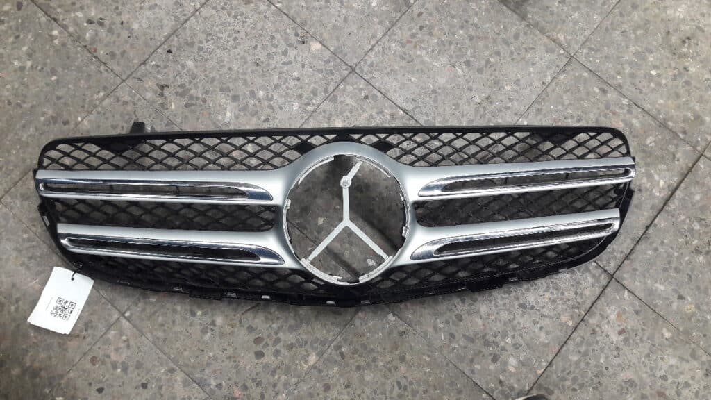 A2538806676 grill atrapa Mercedes W253 AMG