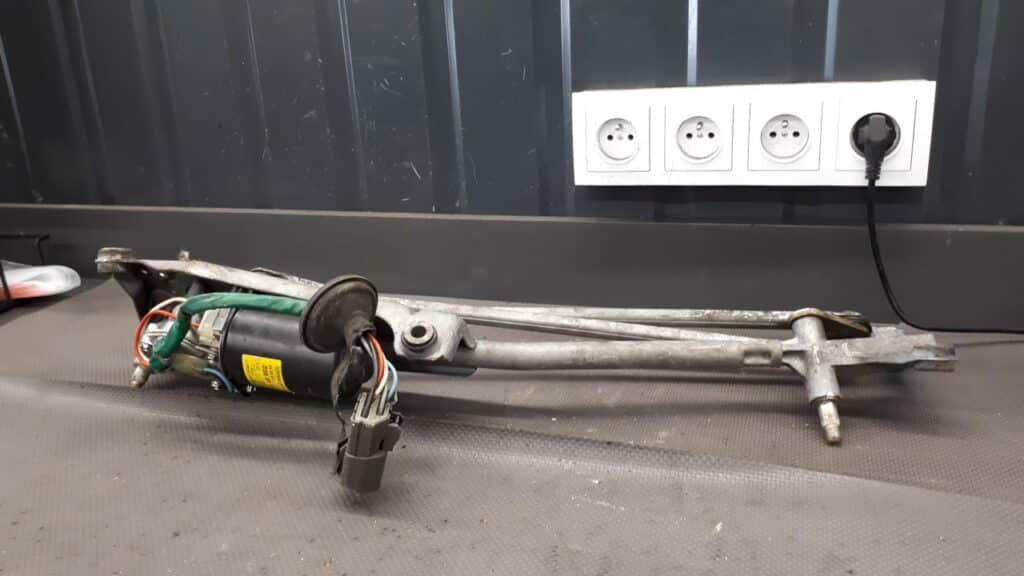 53558311 mechanizm wycieraczek rover 620