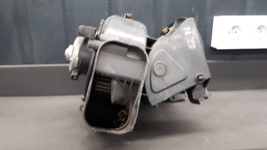 162500-5560 wentylator nawiewu dmuchawy  suzuki swift mk2 ii