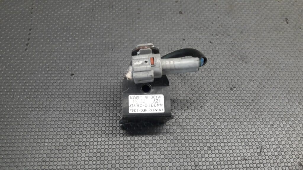 443310-0570 zawor klimatyzacji corolla verso