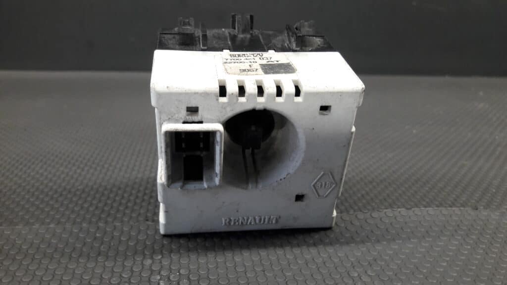 7700421037 renault I 99-02 wyświetlacz z radia panel
