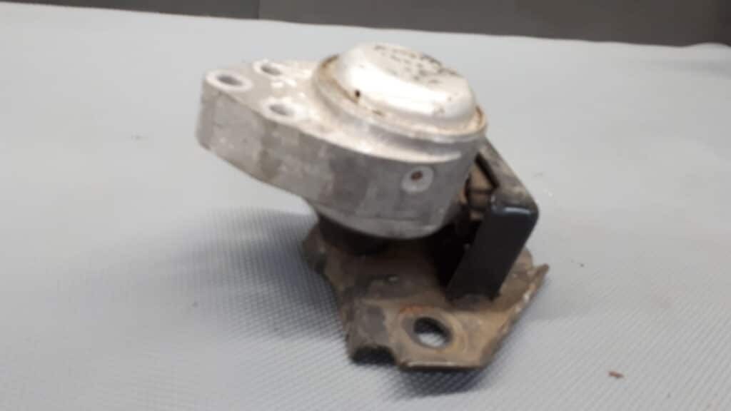 2S61-6F012-GC łapa silnika Ford Fiesta 1.4