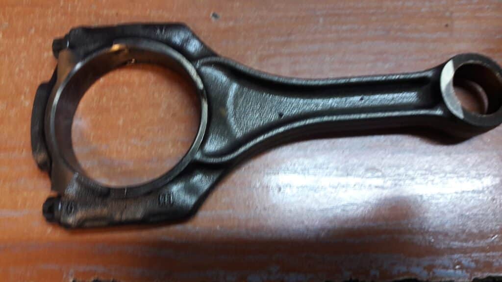 7843237 Korbowod BMW F01 F06 F07 F10