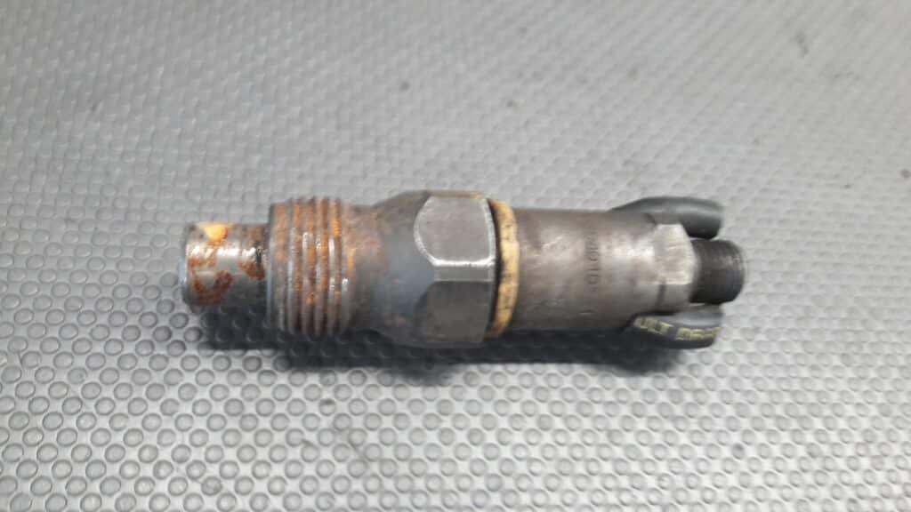 LCR6735401D wtrysk wtryskiwacz volvo S40 V40 1.9