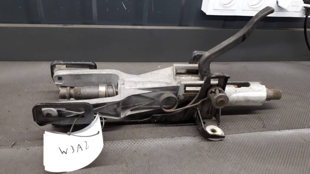 1093513 kolumna kierownicza  BMW E39