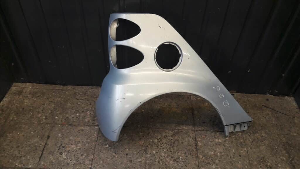 A4518820201 blotnik prawy tyl  SMART FORTWO