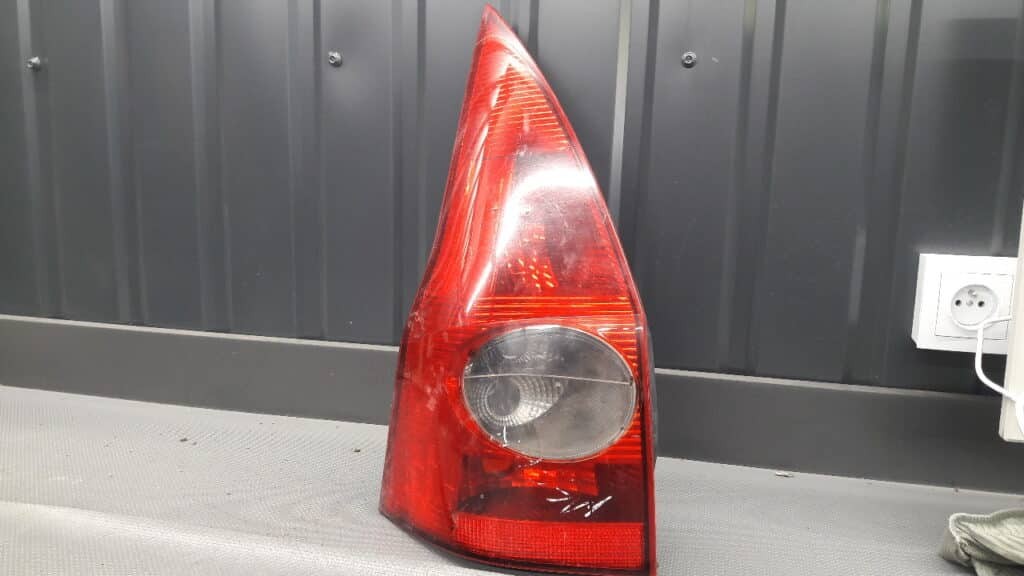 8200142684 Lampa lewy tyl Renault Megane II kombi