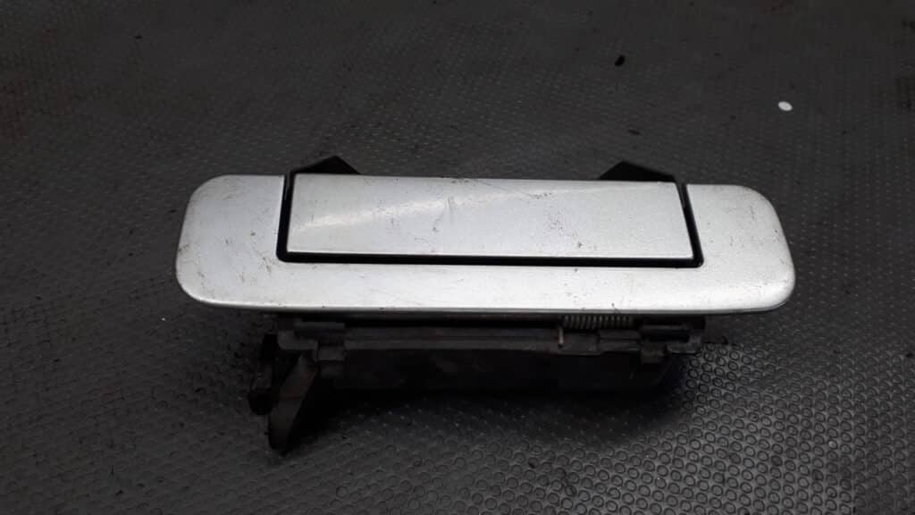 4A0839205F klamka lewy tyl Audi A8 D2