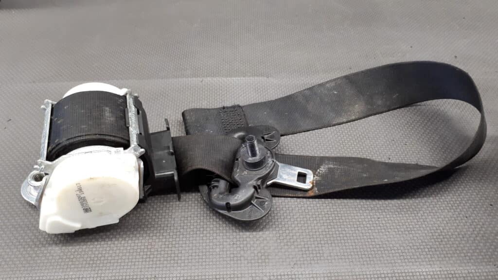 34003267 prawy przod BMW 1 E81 08R G