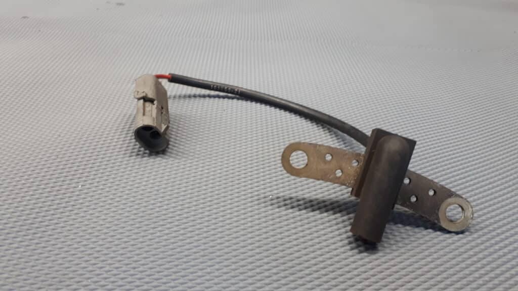 101750-21 czujnik położenia wału renault megane