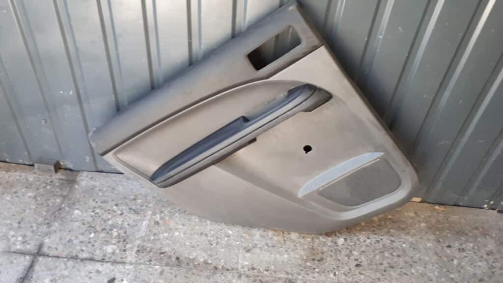 3M51-R27407-D boczek drzwi lewy tył FORD C-MAX MK1