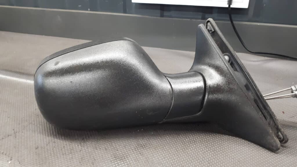 lusterko prawe renault safrane 96r manualne