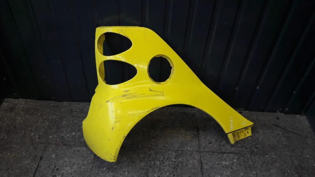 A4518820201 blotnik prawy tyl SMART FORTWO ZOLTY