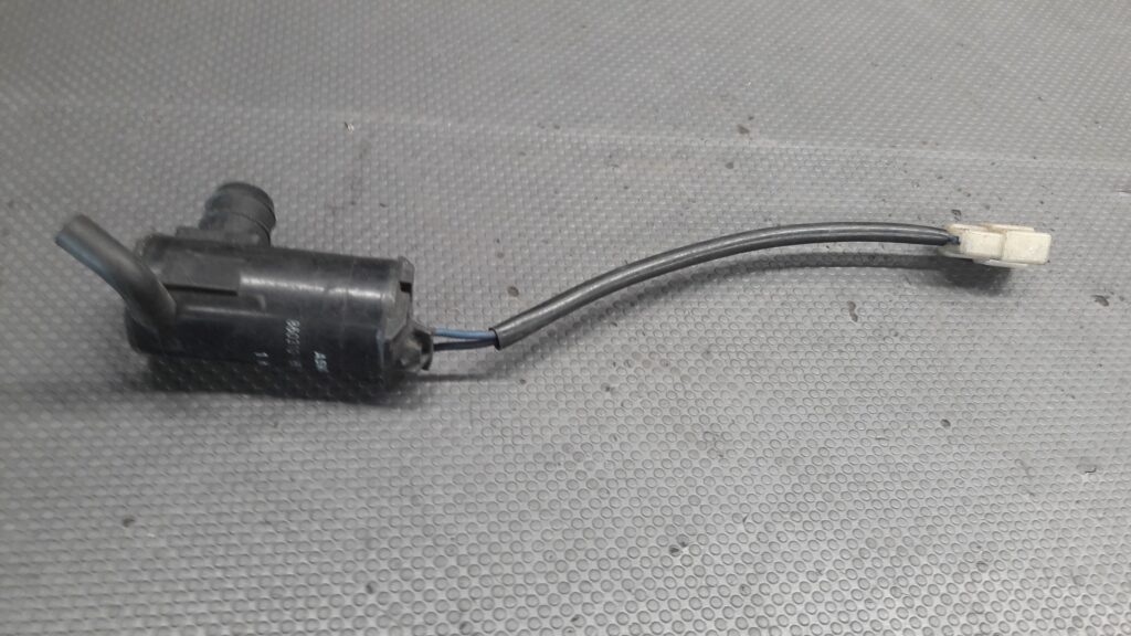 860310-1691 pompka spryskiwaczy mazda 6