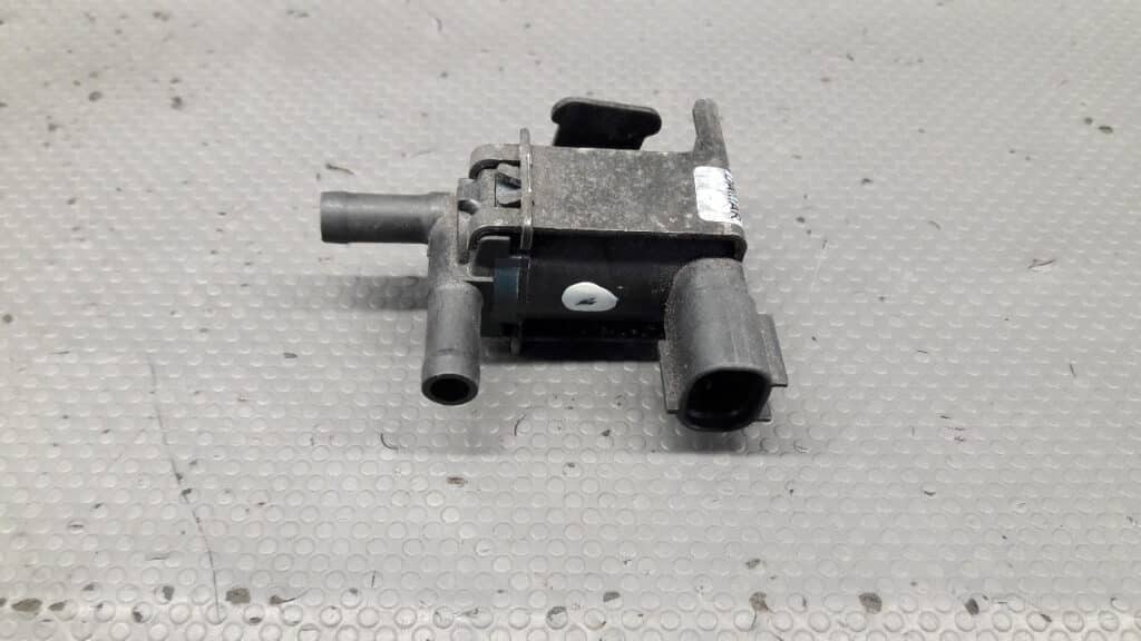 25860-2370 zawor powietrza Toyota RAV 4 01-04r