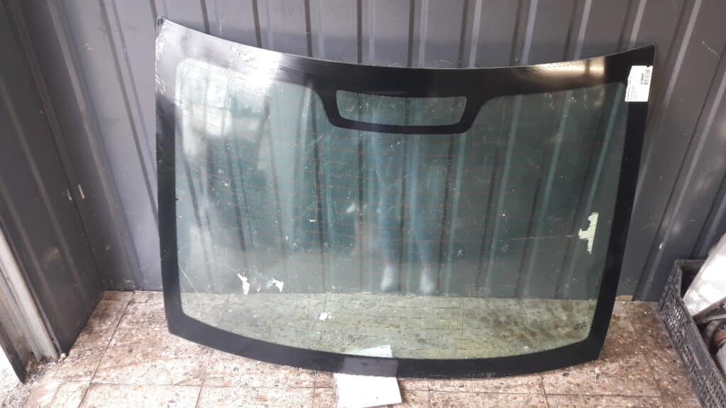 szyba tyl Volvo S60 I 06r