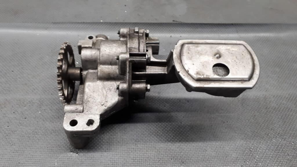 8431291021 pompa oleju Peugeot 307 2.0